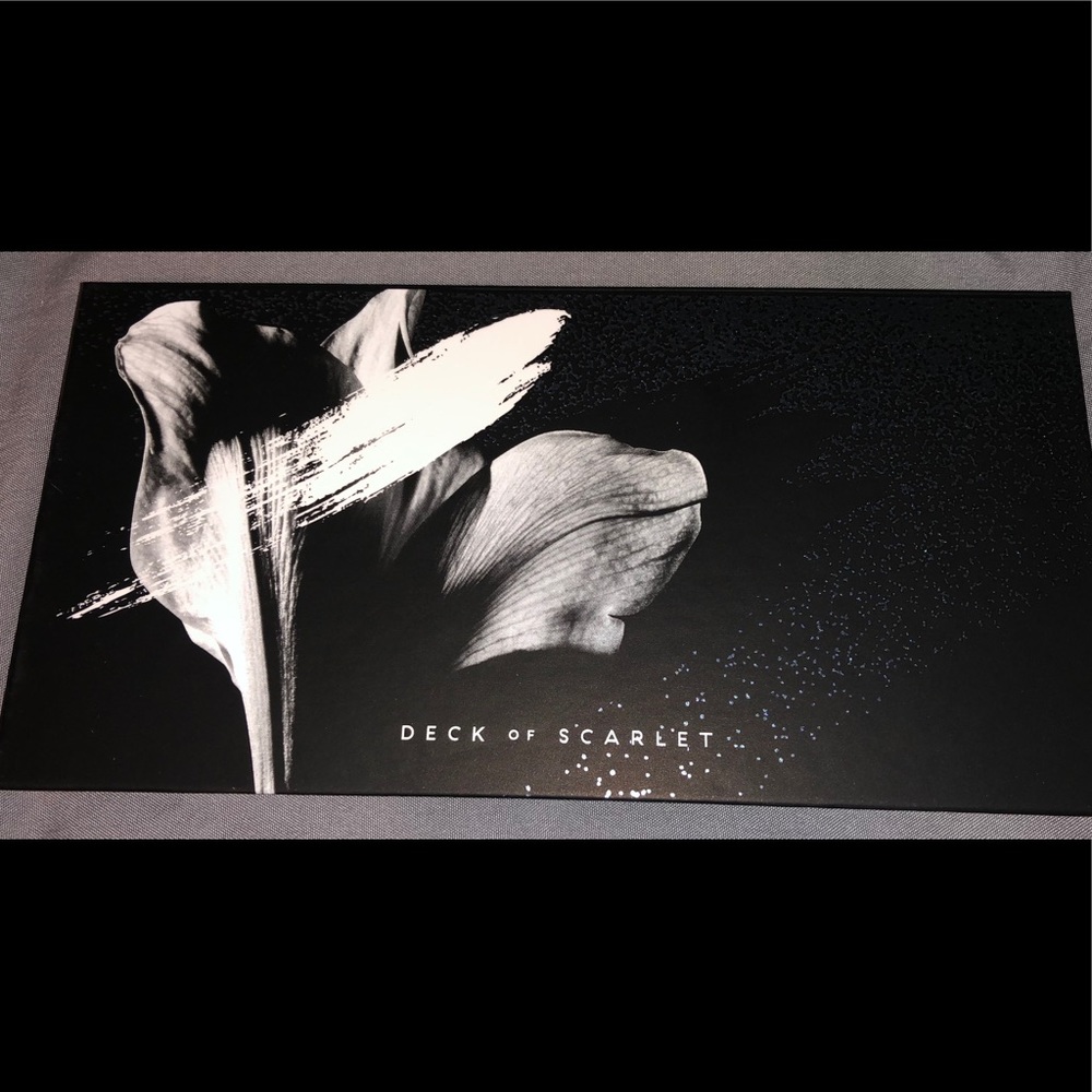 Deck of Scarlet makeup palette